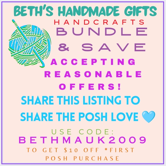 Avon Mark Lipgloss w/ Mirrors That Open Statement Necklace - Picture 5 of 5